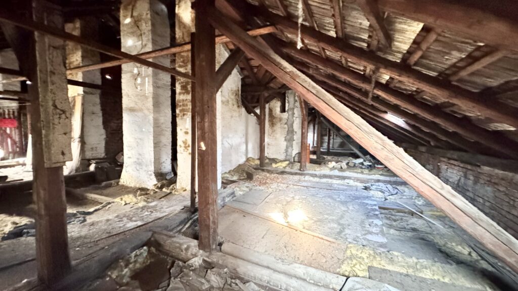 Poddasze do adaptacji 179 m2, Kraków image00025